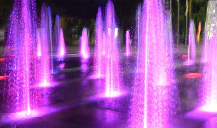 Пешеходный фонтан Мария